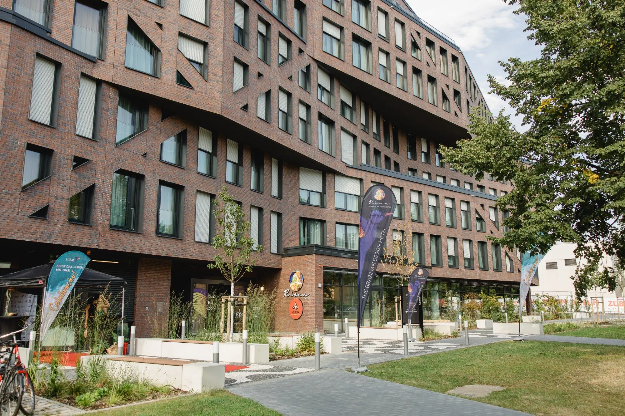 Frankfurt Adickesallee exterior